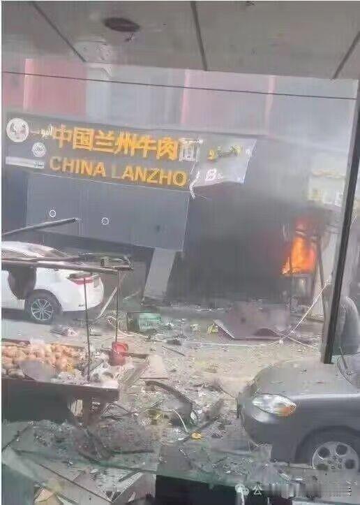 看过这人的小红书，唉，没想到还是被恐怖分子害了。Restinpeace