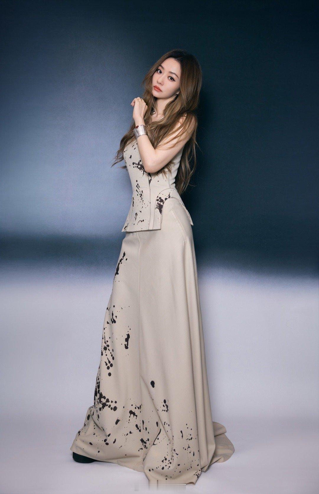 张靓颖的肉，我好爱