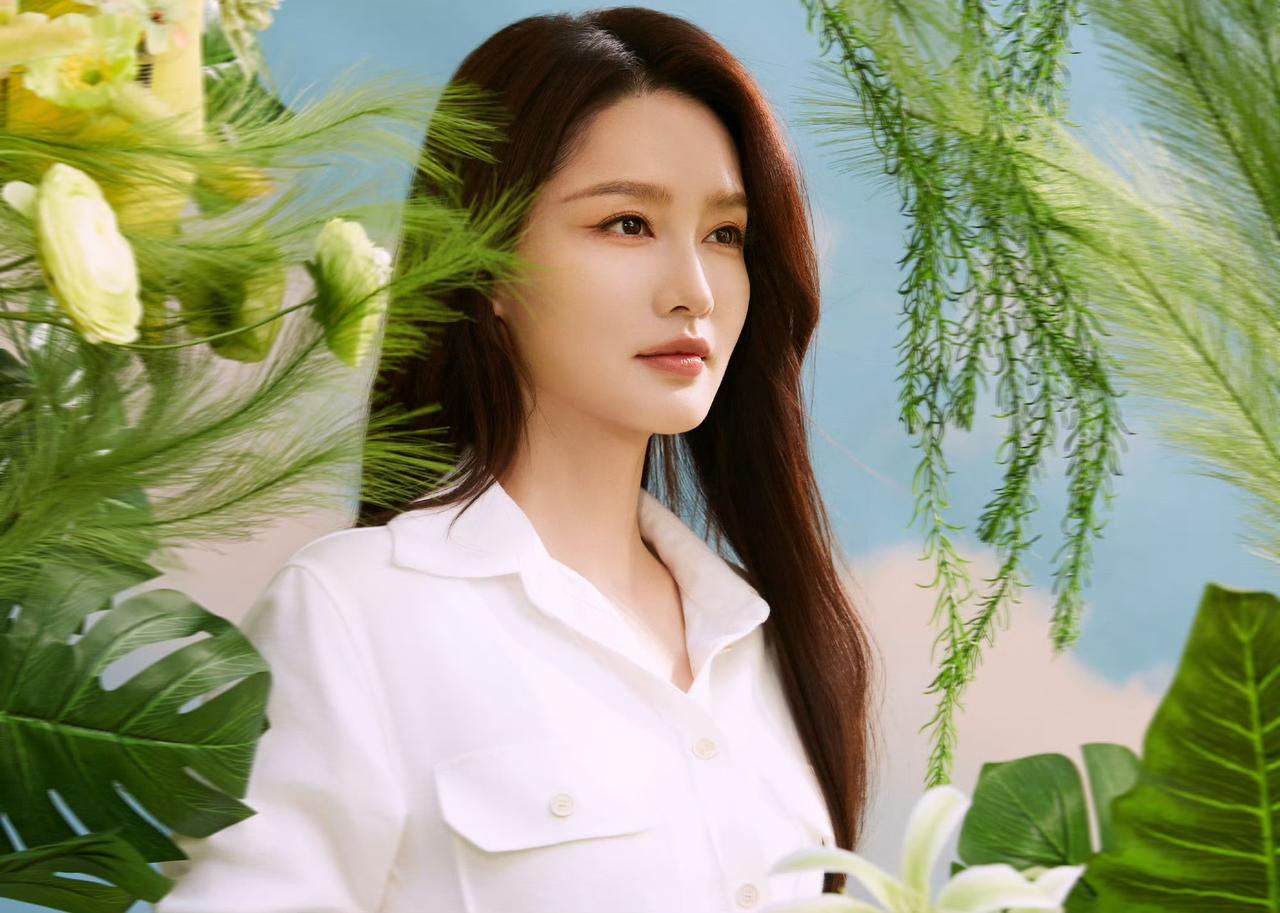 李沁白裙造型[爱心]李沁