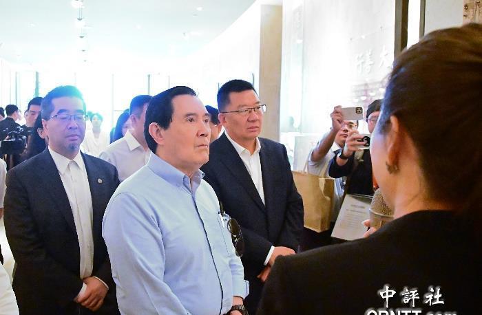 马英九访厦航总部，喊“妈祖不喜欢台独”马英九14日起率“大九学堂”20位青年学