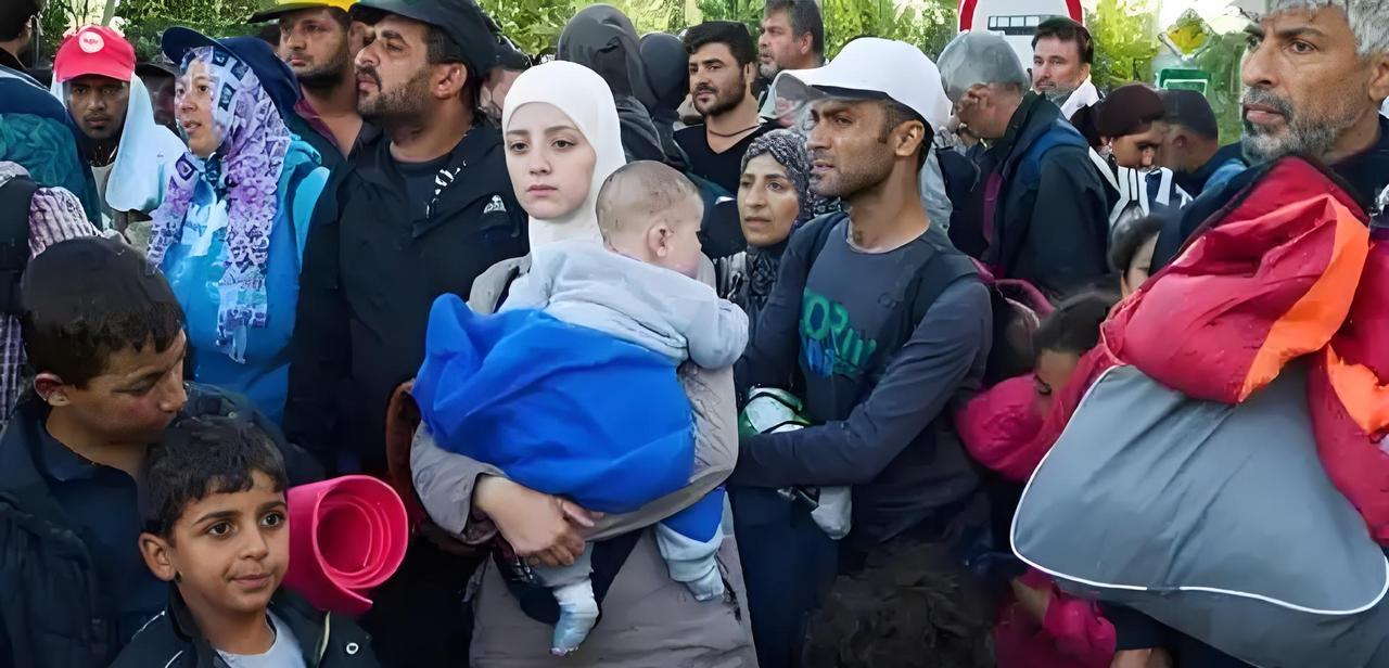 一个国家能蠢到什么地步？看看瑞典就懂了，三十年前，瑞典人均GDP高达3.2万美元