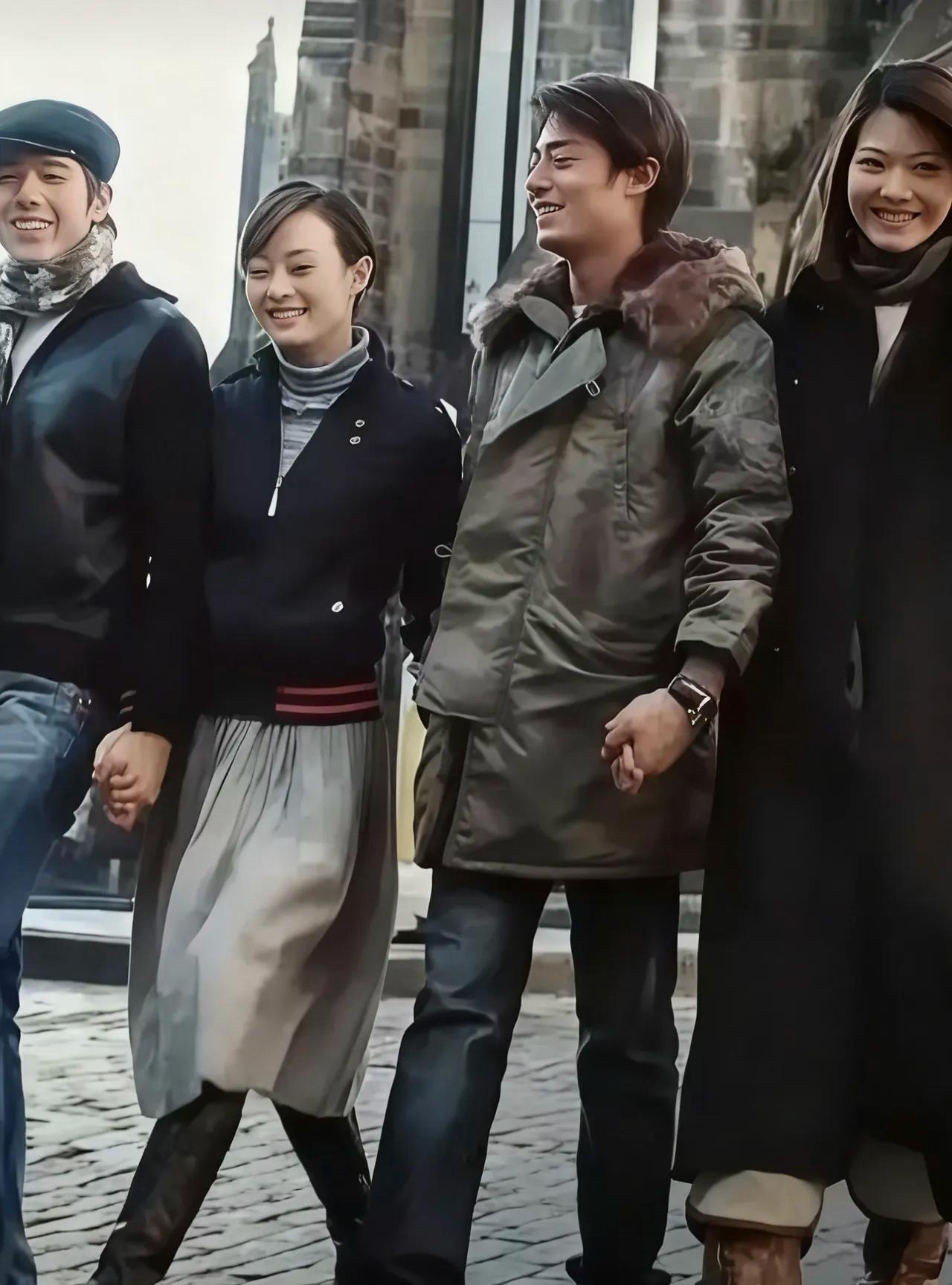 2005年，四位青春洋溢的明星在伦敦街头合影四位分别是（从左到右）-胡宇威-