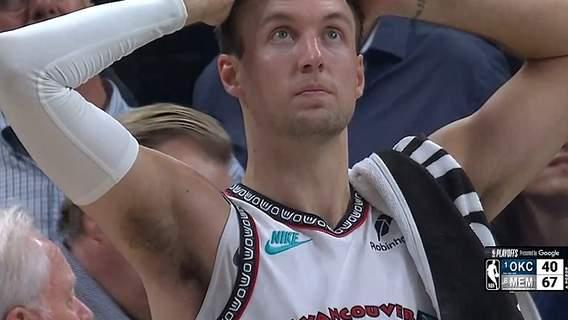 脊柱惊魂撕裂NBA多尔特犯规引爆医学警告萧华紧急立法防悲剧重演