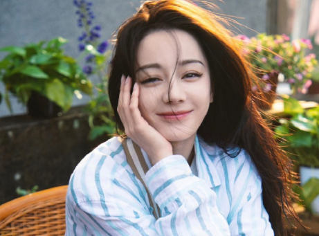 你是我抬头仰望星空，看到最明亮的那颗星