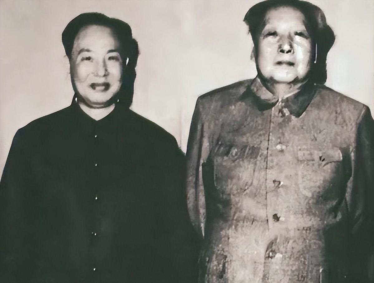 毛主席一生爱吃粉蒸肉，有一次对厨师打趣地说：你舍不得多放点肉1953年4月，一