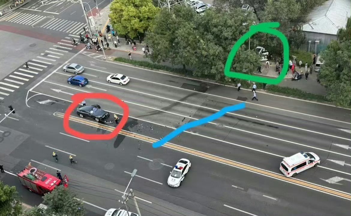 陈震再发文道歉按照陈震一些粉丝的逻辑，应该是比亚迪车主向陈震道歉。如果这图还不能