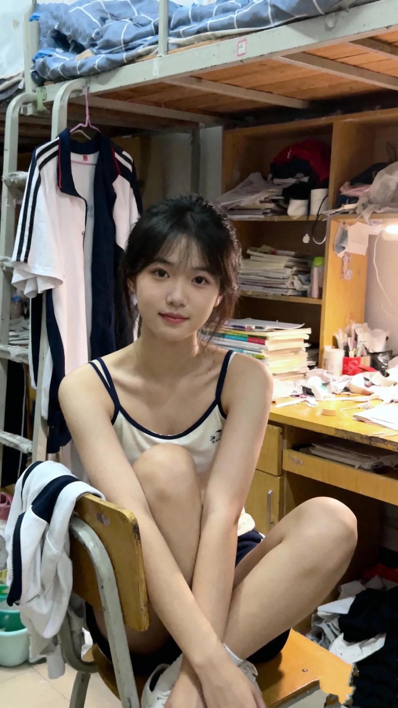 有没有比这个宿舍住宿条件更差的？带你看宿舍环境宿舍住宿宿舍长什么样