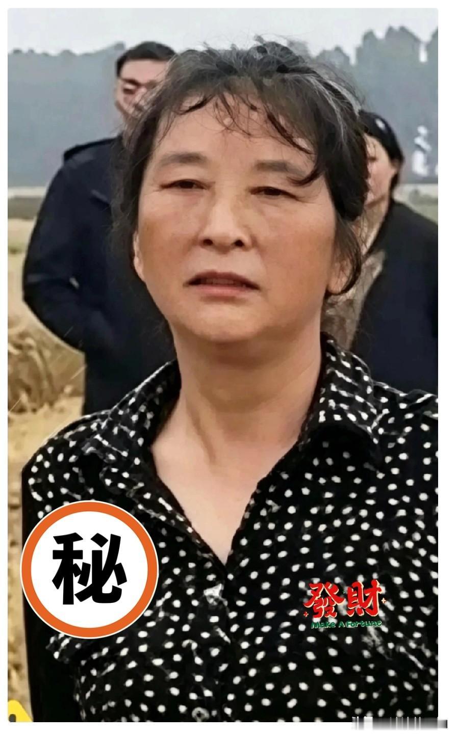 看到这事儿，我真是被气笑了。那个所谓的“割四赔五”大妈，凭一己之力搅浑了麦收