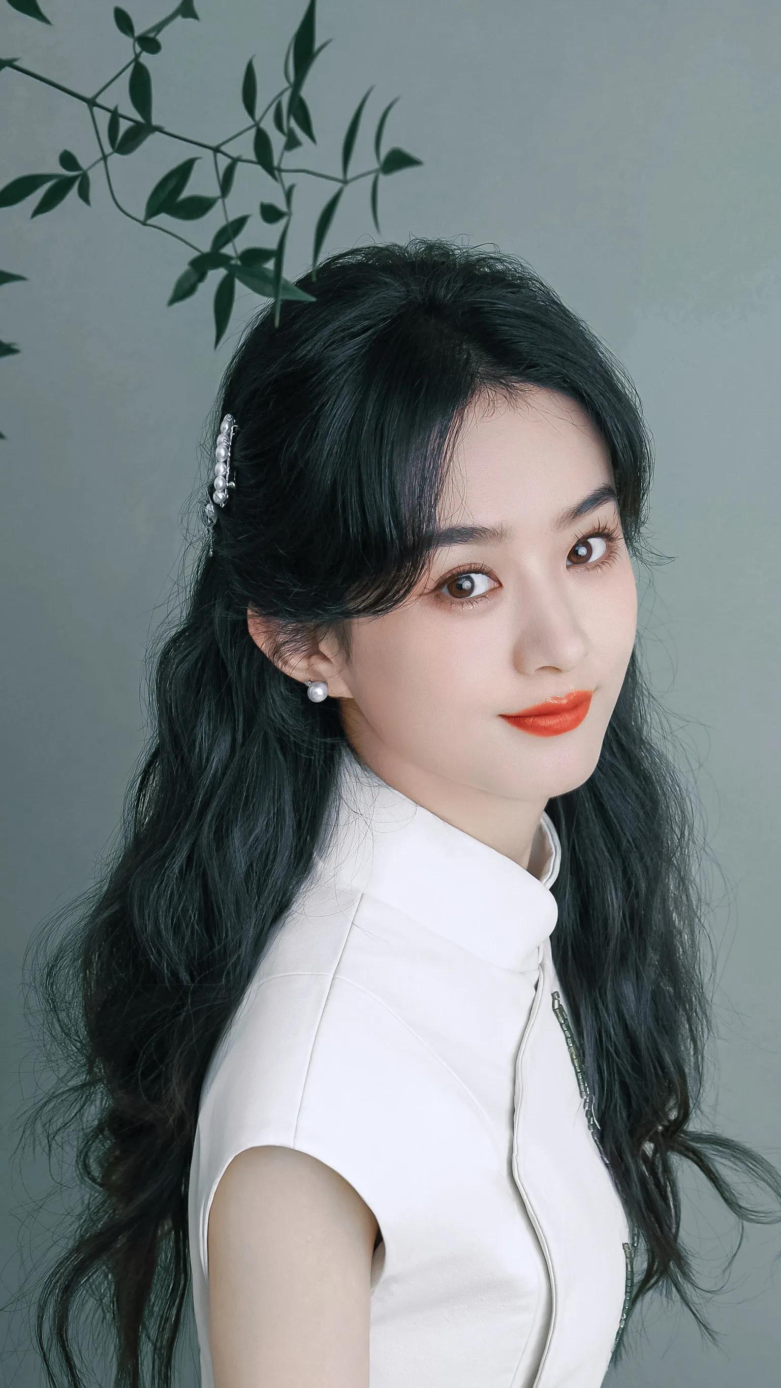 女星写真造型：赵丽颖关晓彤美艳绝伦