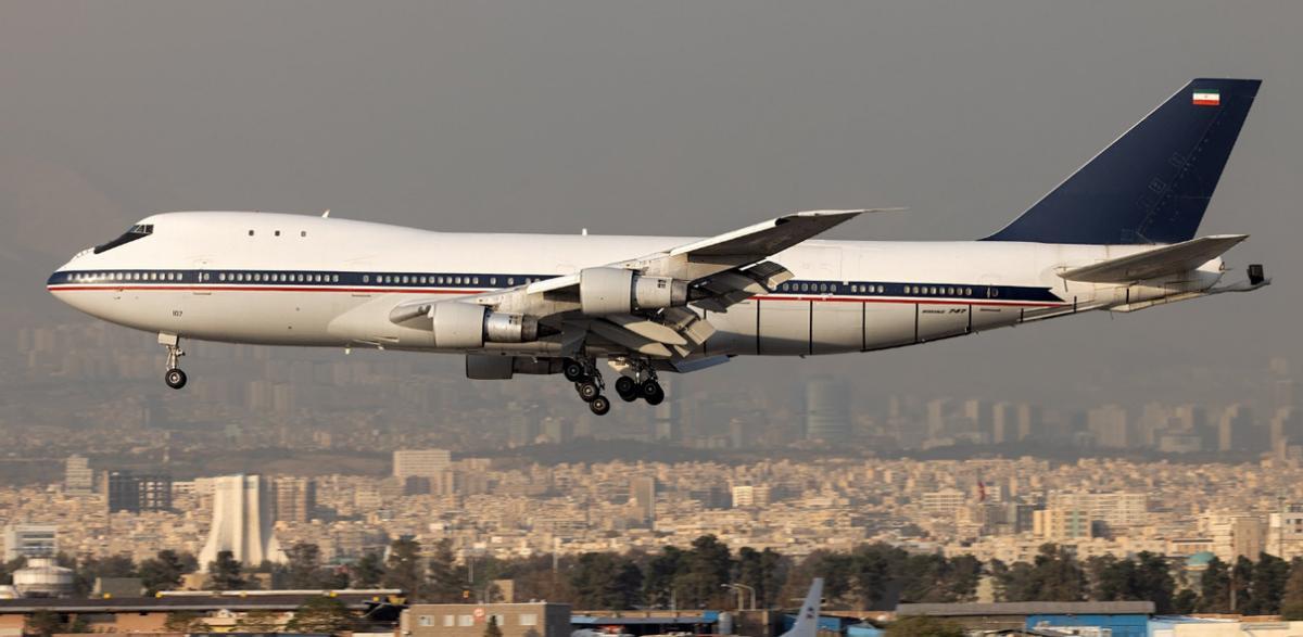 一把大火，烧光了半个世纪的航空传奇！就在德黑兰梅赫拉巴德机场，世界上最后一架波音