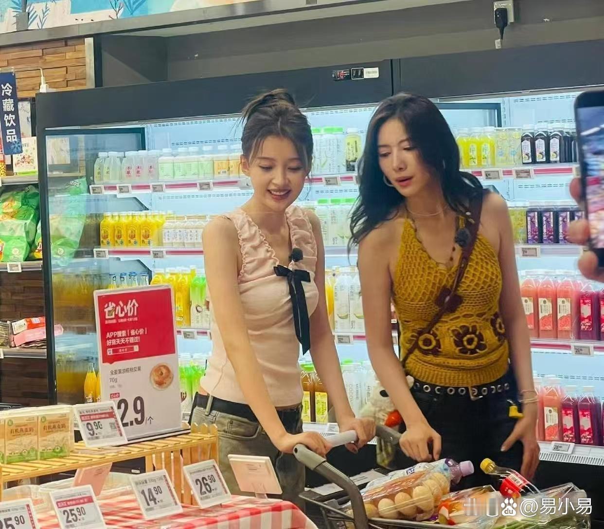 孙怡购物瘾真奇迹，瞬间年轻二十岁，太让人羡慕了。