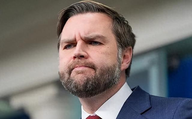 万斯放话：不接受关税就动武？ 就在万斯的威胁言论还没冷却，全世界都在关注中国会