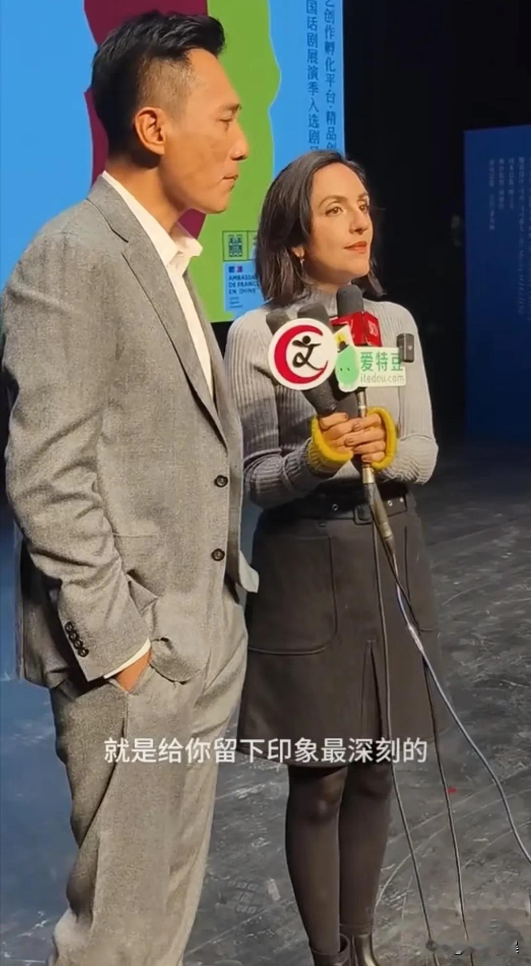 真的发现，这人啊，爱到最后真的全凭良心！刘烨和妻子安娜接受访问，刘烨帅气沉稳，