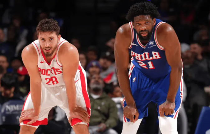 NBA官方公布了本赛季东西部全明星替补阵容：随后，美记BrettSiegel