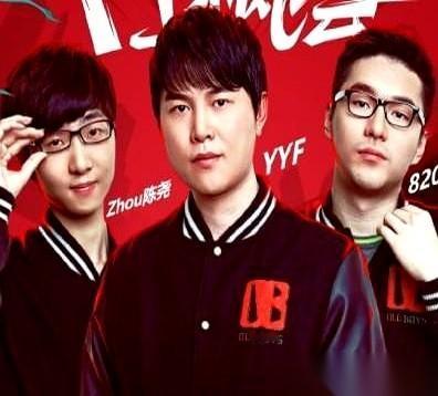这两天的Dota2圈子，正上演着极其割裂的一幕。一边，是退役多年的“一哥”YY