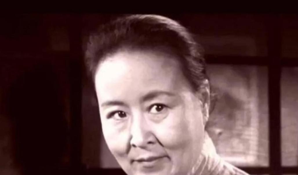 1942年的一天，村里来了30名八路，60岁的瑞大娘，高兴地煮了2盘鸡蛋，给八路