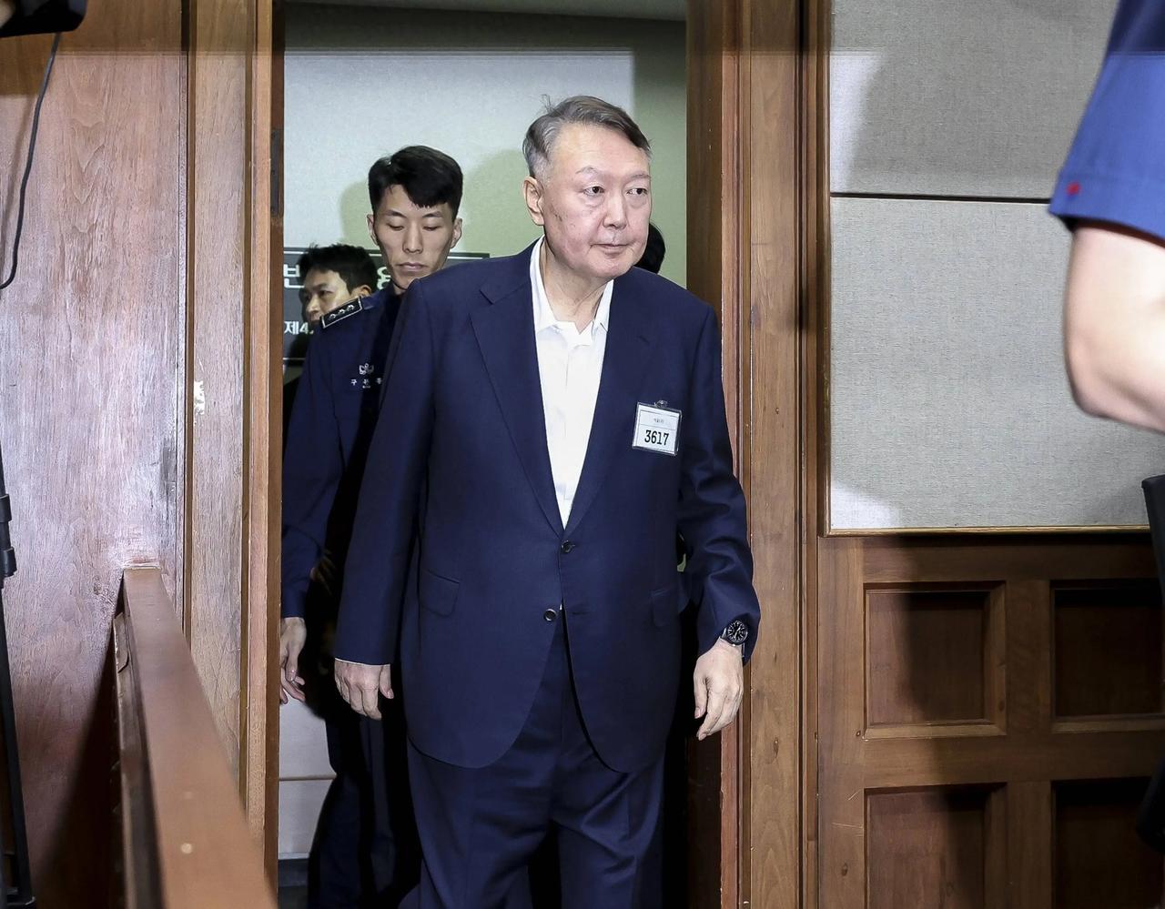 法槌落下的声音，穿过屏幕，砸在了尹锡悦脸上。7月9日下午，首尔高等法院，前总