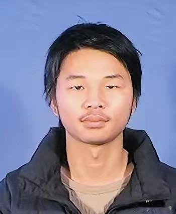 陈及时，19岁，湖北通山县人，长江大学城建学院土木工程专业大一学生。2009年