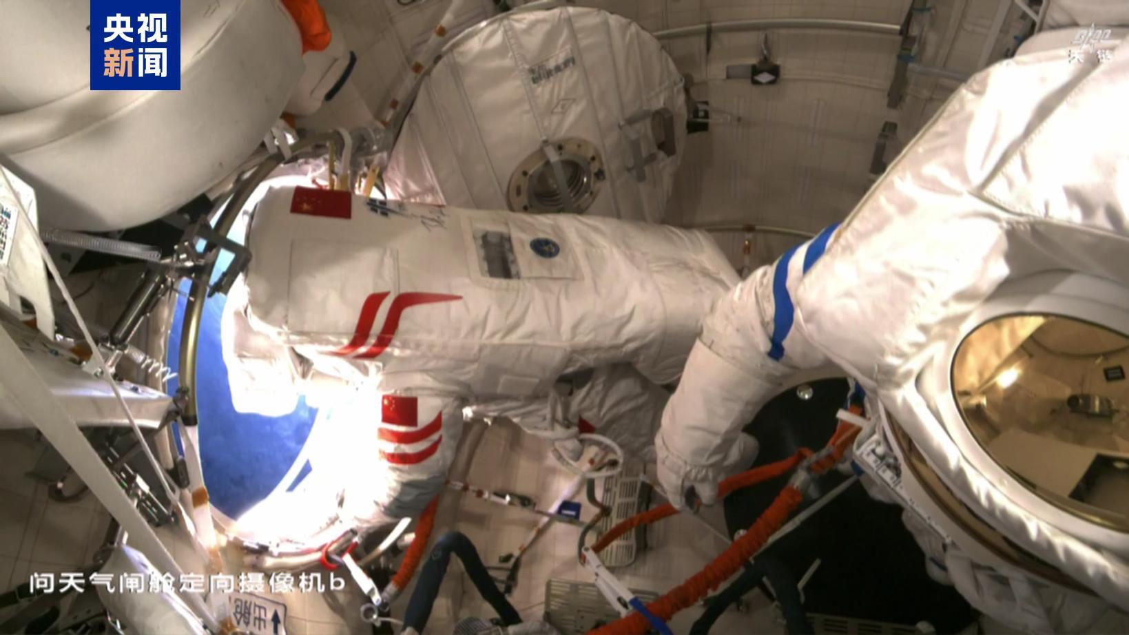 截至目前；航天员大队已有21名航天员完成出舱活动任务，分别是:翟志刚、刘伯明、聂