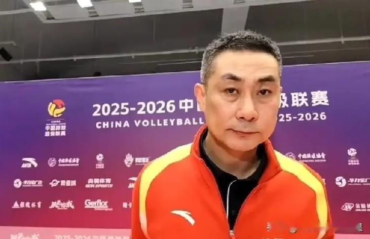 陈方指导赛后这几点总结，你听了觉得在理吗？他提到队伍在一传和发球上出了问题，