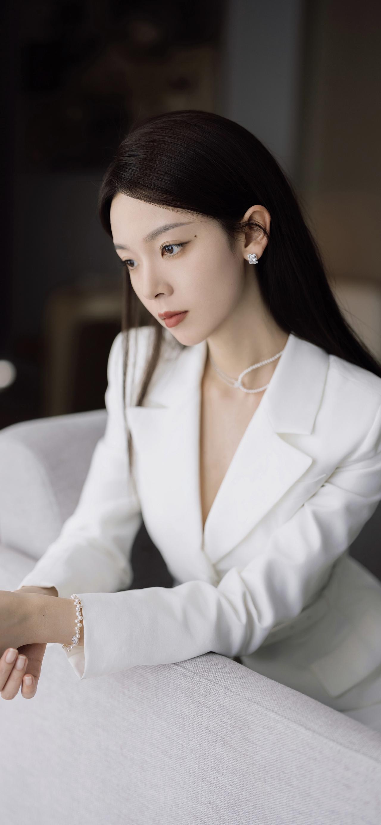 美女壁纸-第5998期-陈瑶