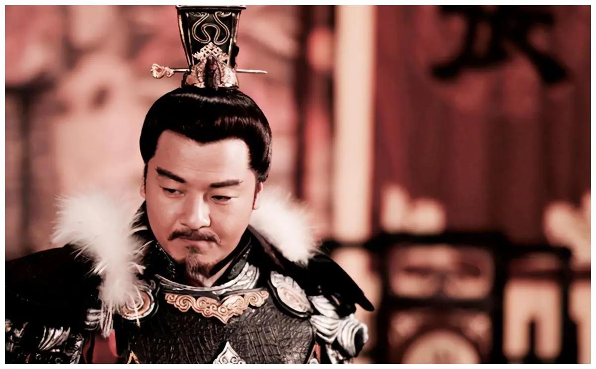 提起"黄袍加身"，十个人有九个想到赵匡胤。但你知道吗？赵匡胤的剧本，是抄的——抄