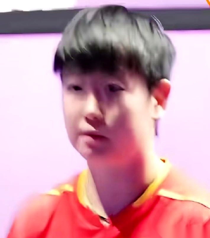 网上疯传着一段关于国乒男队现状的犀利点评，主角是王楚钦和樊振东。这番话扯下了一块遮羞布：眼下根本不是