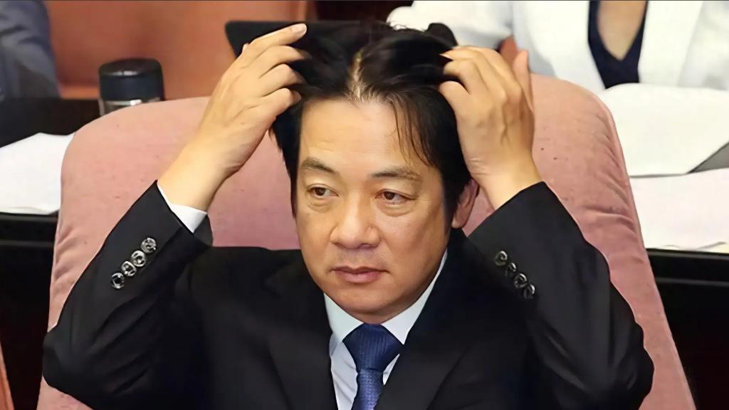 赖清德天塌了！美军上将罗纳德·克拉克警告：解放军正在大量囤积弹药，预计今年1