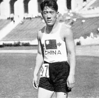1932年，张学良赞助给刘长春8000大洋，让他去往洛杉矶参加奥运会，当刘长春漂