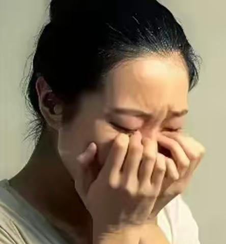 6月3日22时，广东惠州城郊那个堆满铁皮的小院里，燥热的夏夜突然被一声女人的尖叫
