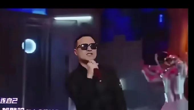 家人们谁懂啊！刚刷到汪峰新歌，直接被这摇滚直白说唱风格炸翻！那歌词太戳