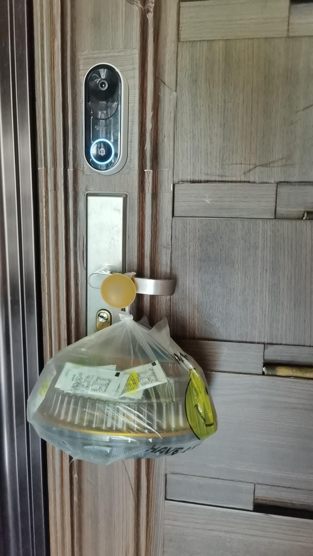 今年真的太难了，以前外卖不离手，现在自己送外卖！以前对拼多多不屑一顾，现