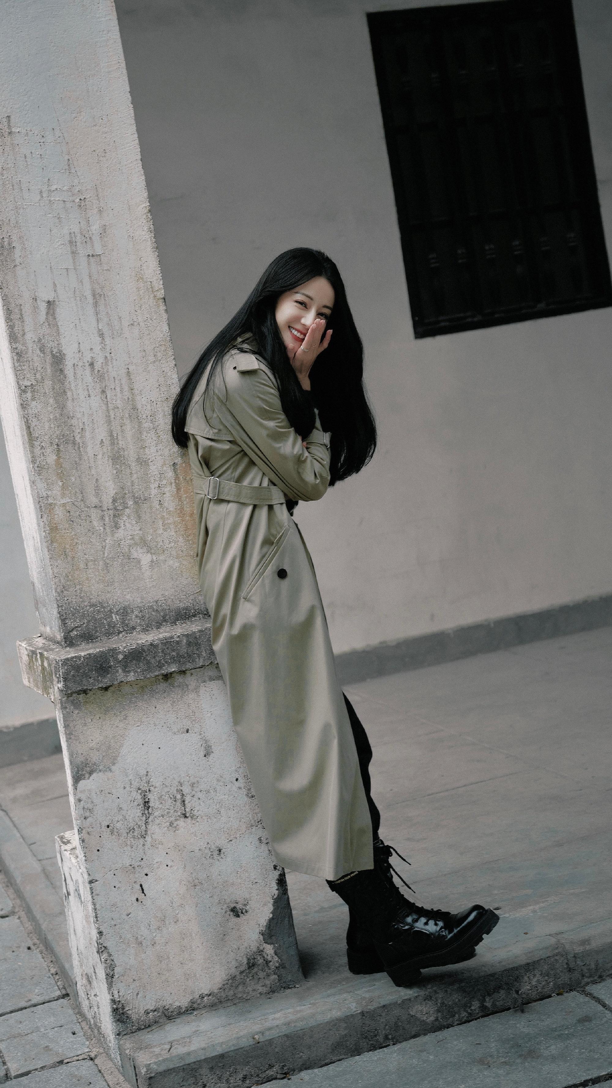 迪丽热巴。 穿搭技巧，美女登场