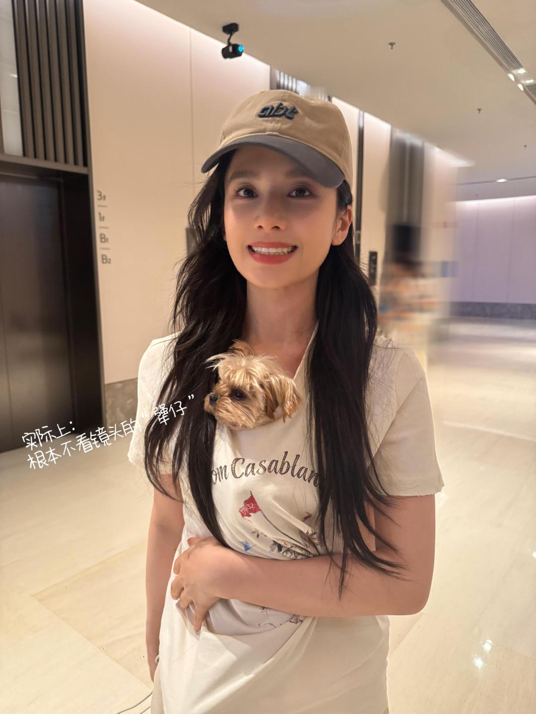 张婧仪侧脸睡颜张婧仪把豆仔揣怀里来品品张婧仪这个侧脸睡颜有多美豆仔被揣怀里也太
