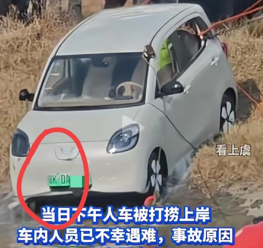 天门女司机开车溺亡，3个细节:1、外地鄂k孝感车牌，网友透露，汉川人，早晨7点