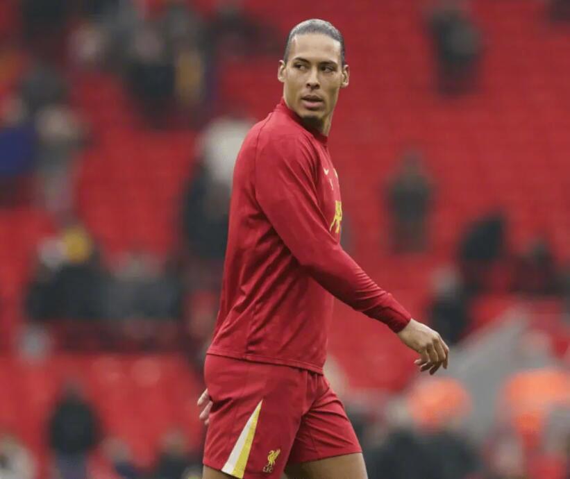 欧洲转会新闻发布会！★早干嘛了！利物浦正在谈判签下一名左中卫，范戴克可能改踢