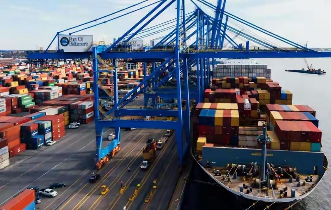 根据昨夜黄金以及期货，还有美伊最新战况，昨夜美国股市的走向，判断今天中国股市的走