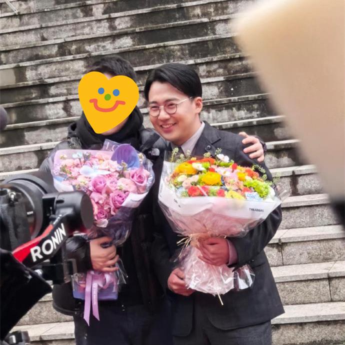 郭麒麟新剧《入局》杀青，郭德纲轻松不少！马上就要过年，还有几天德云社大封箱就要在