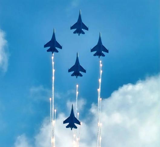 中日战争绝不会和俄乌战争一样克制，一旦开打就是不死不休的灭国之战。不可能打打停停