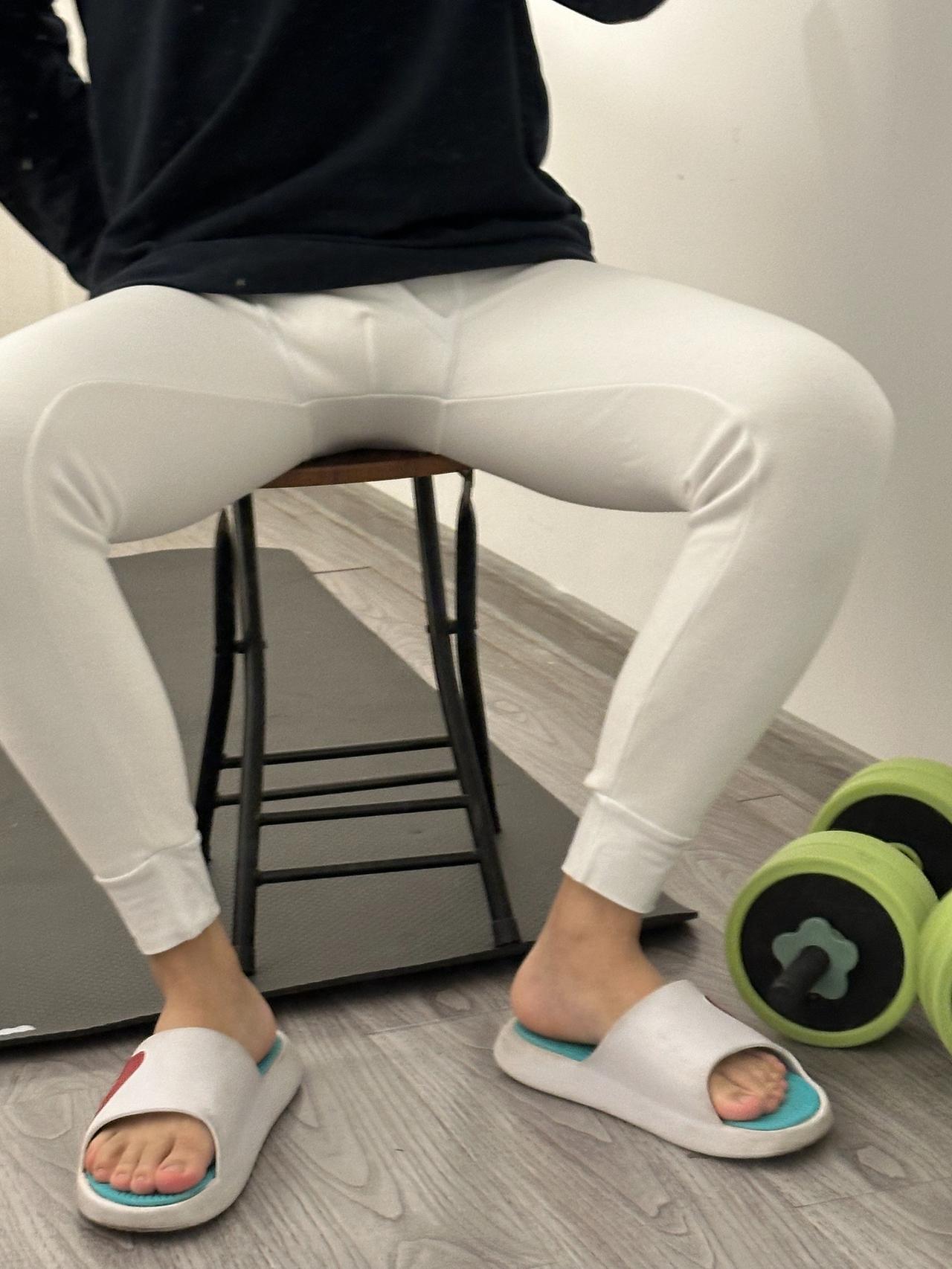 秋裤，广东人是不穿的。对于秋裤广东人很固执，就算这几天气温降到10度以下，街上