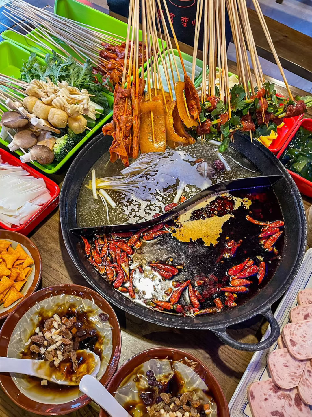 🔥杭州穷鬼快乐屋！1r签串串火锅杀疯了！