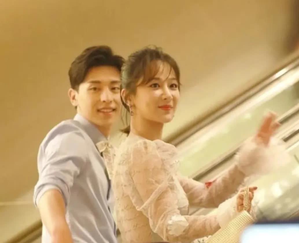 我也超爱这两位，我觉得和杨紫最配的男人，男女主同年生的同年演的香蜜太般配了
