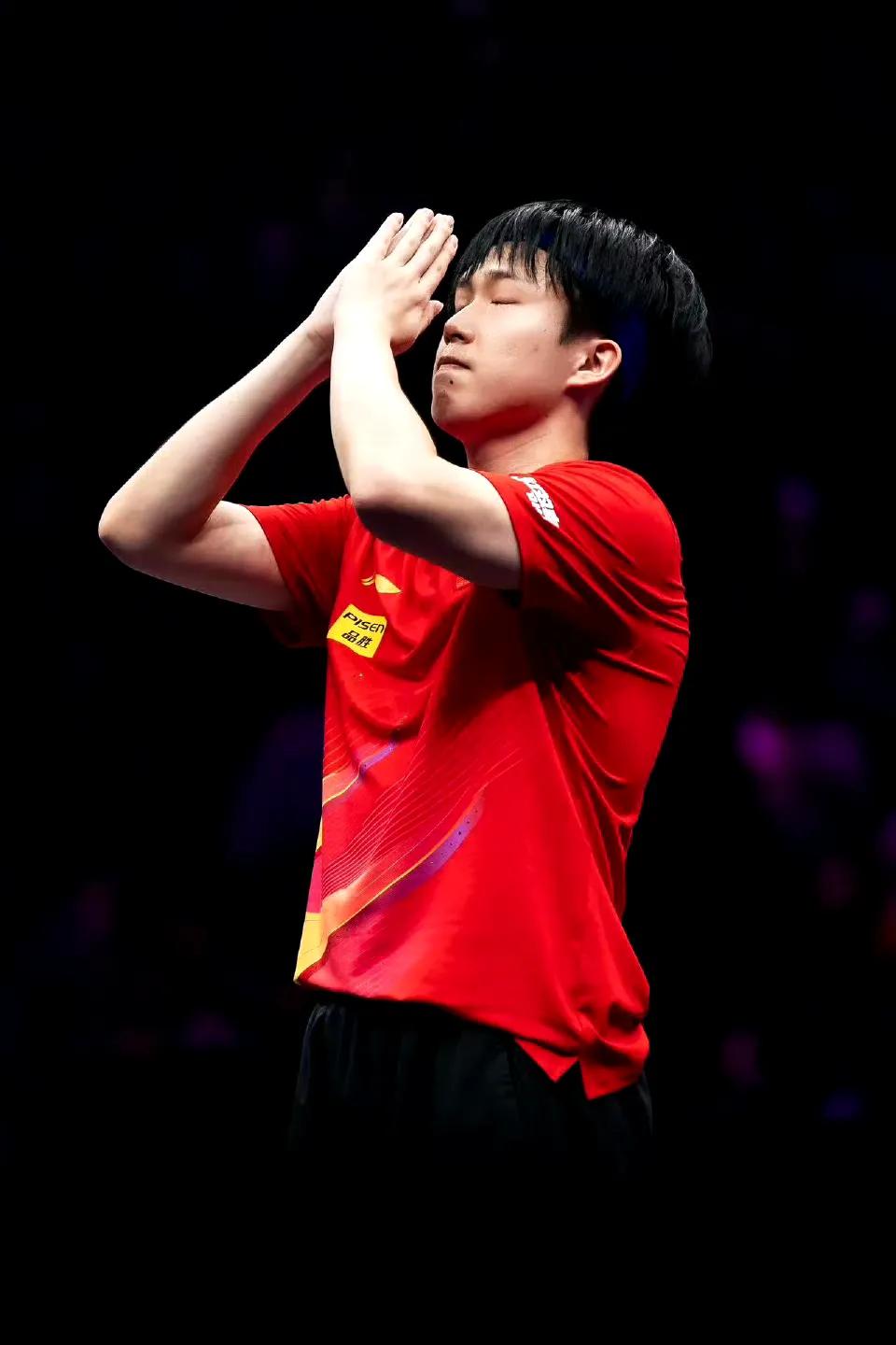 王楚钦说完这段话真让人心疼：想要真正地休整一段时间，远离一下乒乓球，远离一