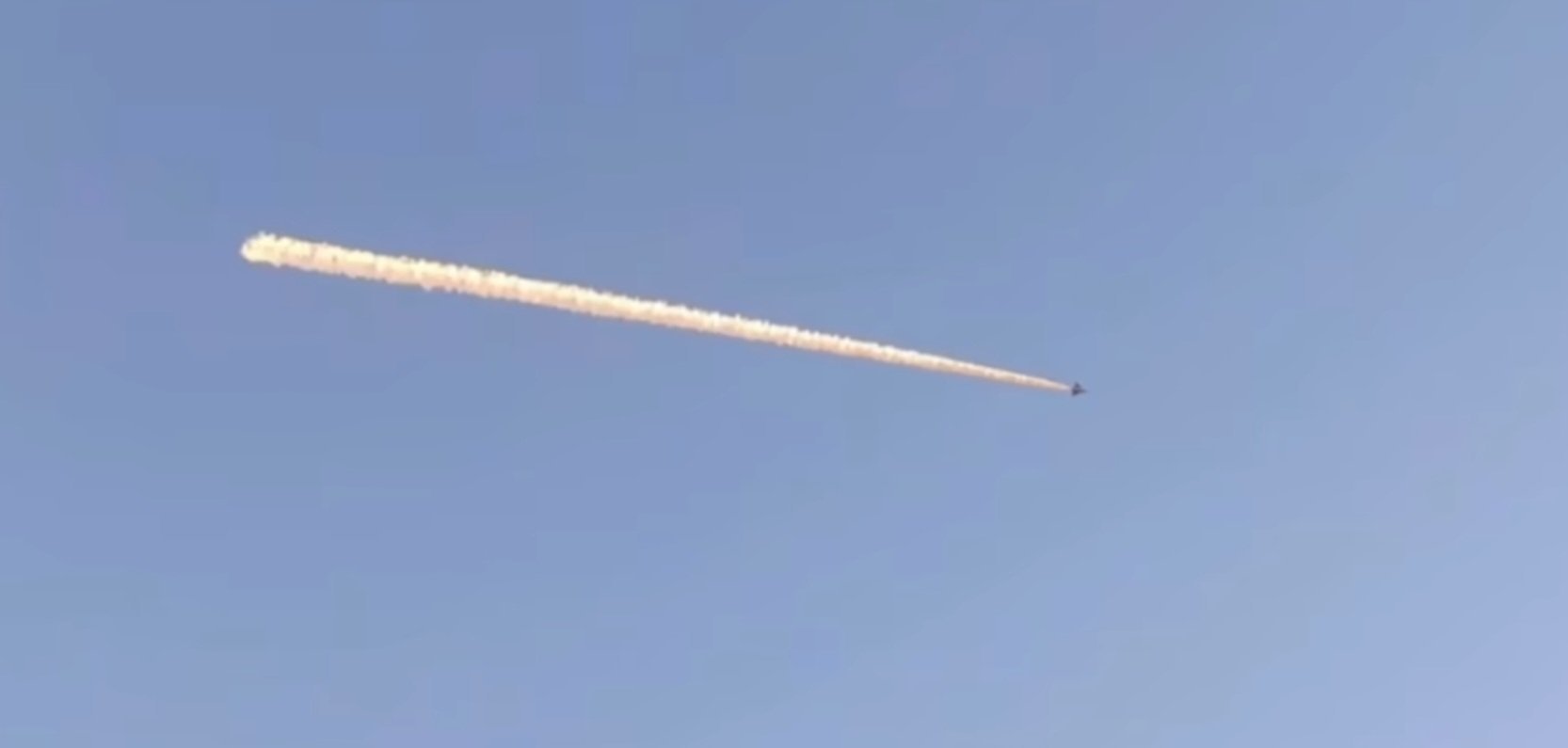 J50新年首飞，进行放油测试怎么老有人声称其必须到2030年后才能服役？目前J