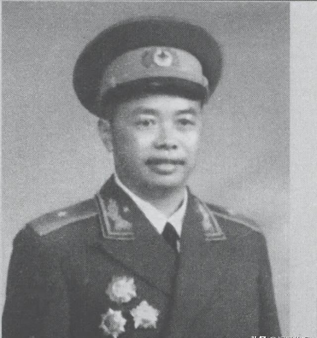 1940年18岁农家女冒死救八路，军民情深抵过生死威胁躺在担架上的，是时