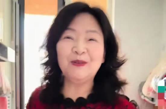 “这才是格局！”山东威海，女子和老公离婚十年，却不忍心孩子与爷爷奶奶分离，经常带