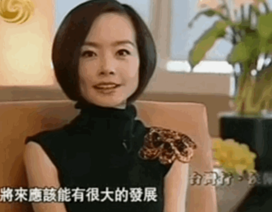 法拉利老了还是法拉利！看了央视秋晚侯佩岑的主持功力，难怪鲁豫会出手相劝，她这一句