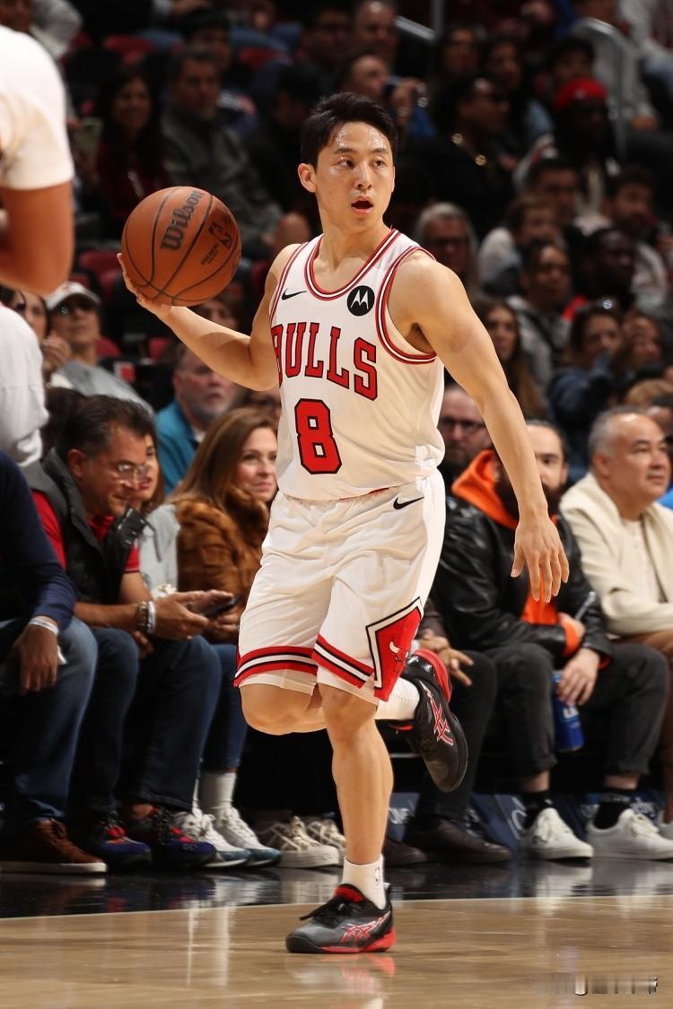 彻底把杨瀚森比下去了，河村勇辉出场26分钟爆砍5分5篮板7助攻数据!在今天公