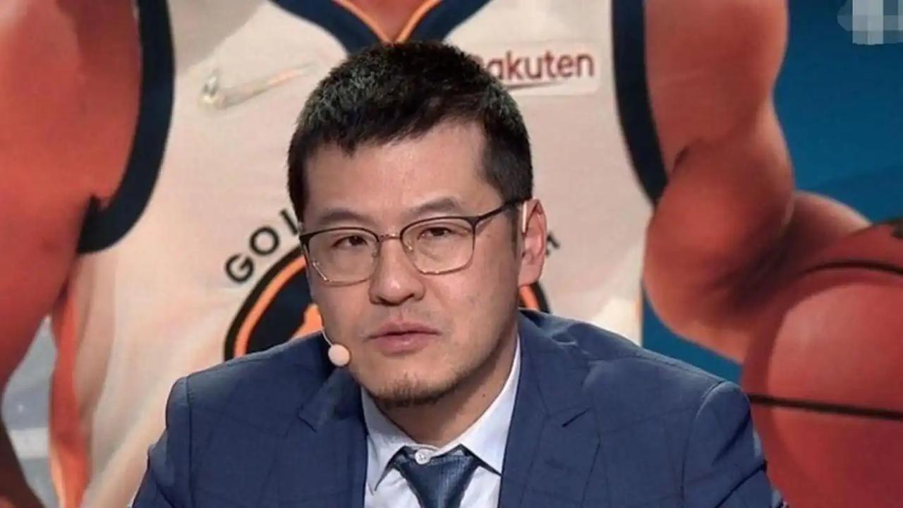 杨毅谈中国女篮：“中国女篮打的是40年前的篮球女篮世界完全没有这么打的了”