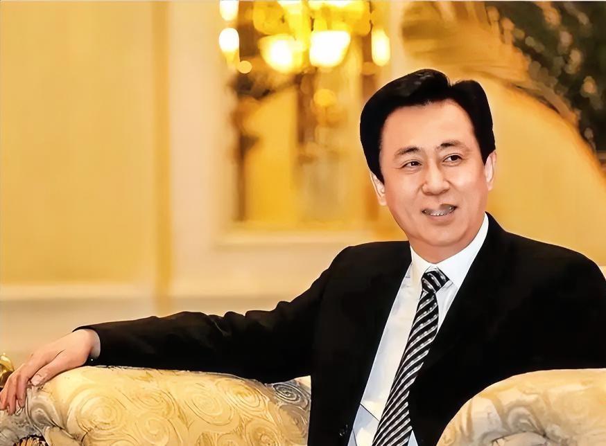 恒大美女高管口述经历我以前在恒大担任高管，亲身经历了整个过程，心里特别感慨